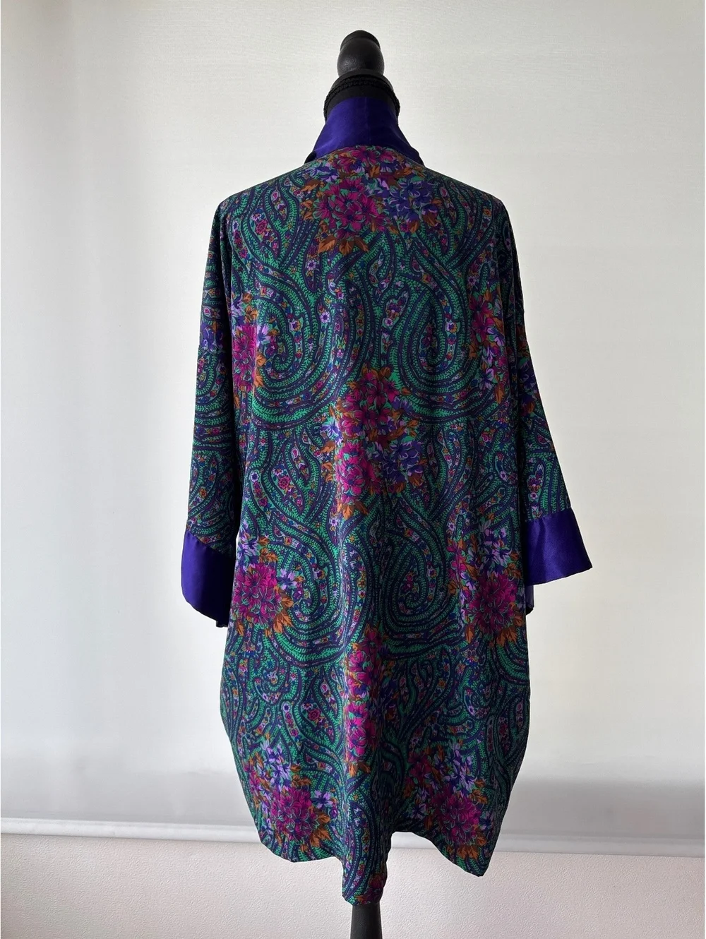 Victoria's Secret Vintage Floral Paisley Kimono Robe with Satin Trim